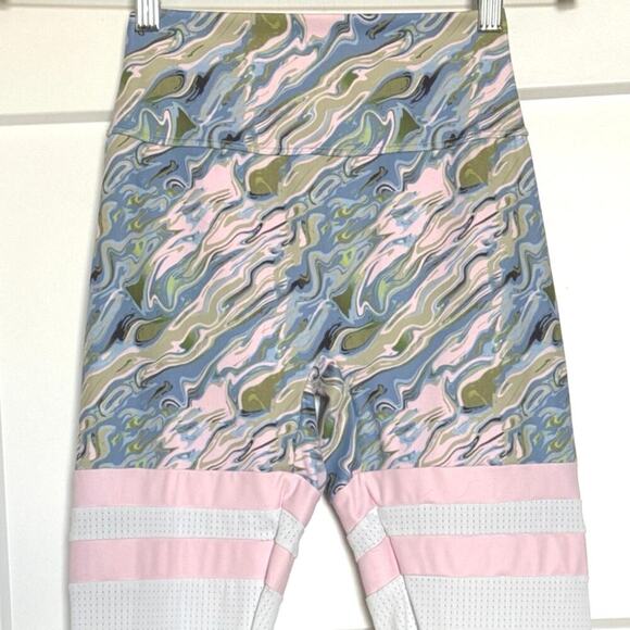 Noire Blanc Cali Marble Scrunch Legging Women’s M Activewear Gym Workout - Picture 8 of 10